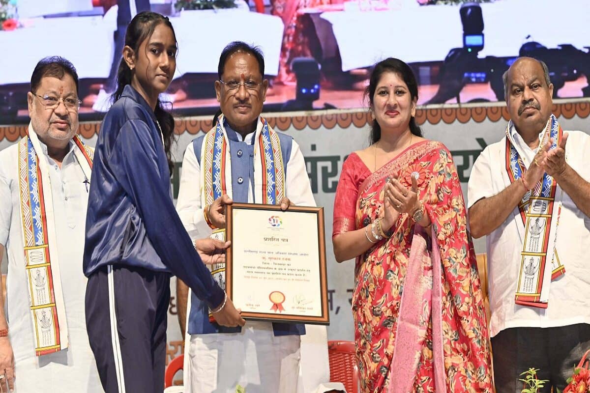 CG News: मुख्यमंत्री साय ने सार्थक एवं रक्षक अभियान का किया शुभारंभ, कहा- सशक्त होगा समाज